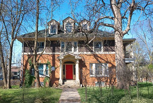 560 Allen Apt 1 - Available 6/1/27 - Spacious Apartment With Two Full Bathrooms – photo 1