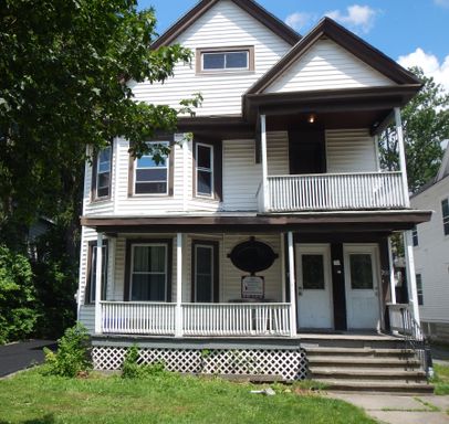 723 Livingston Ave - Available 6/1/2027 - First Floor 3 Bedroom Apartment Close To Campus – photo 1