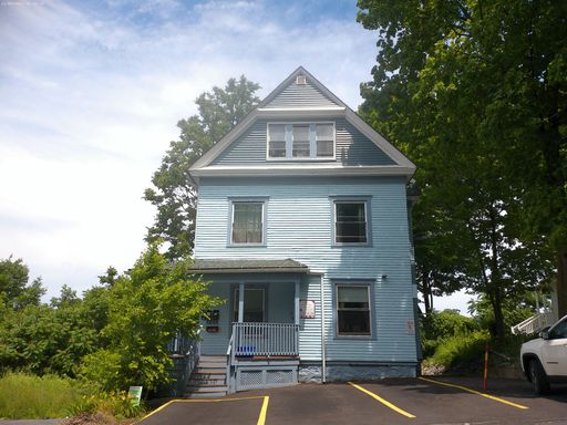 113 Comstock Place FURNISHED ROOMS - AVAILABLE 7/1/27 or 8/1/27