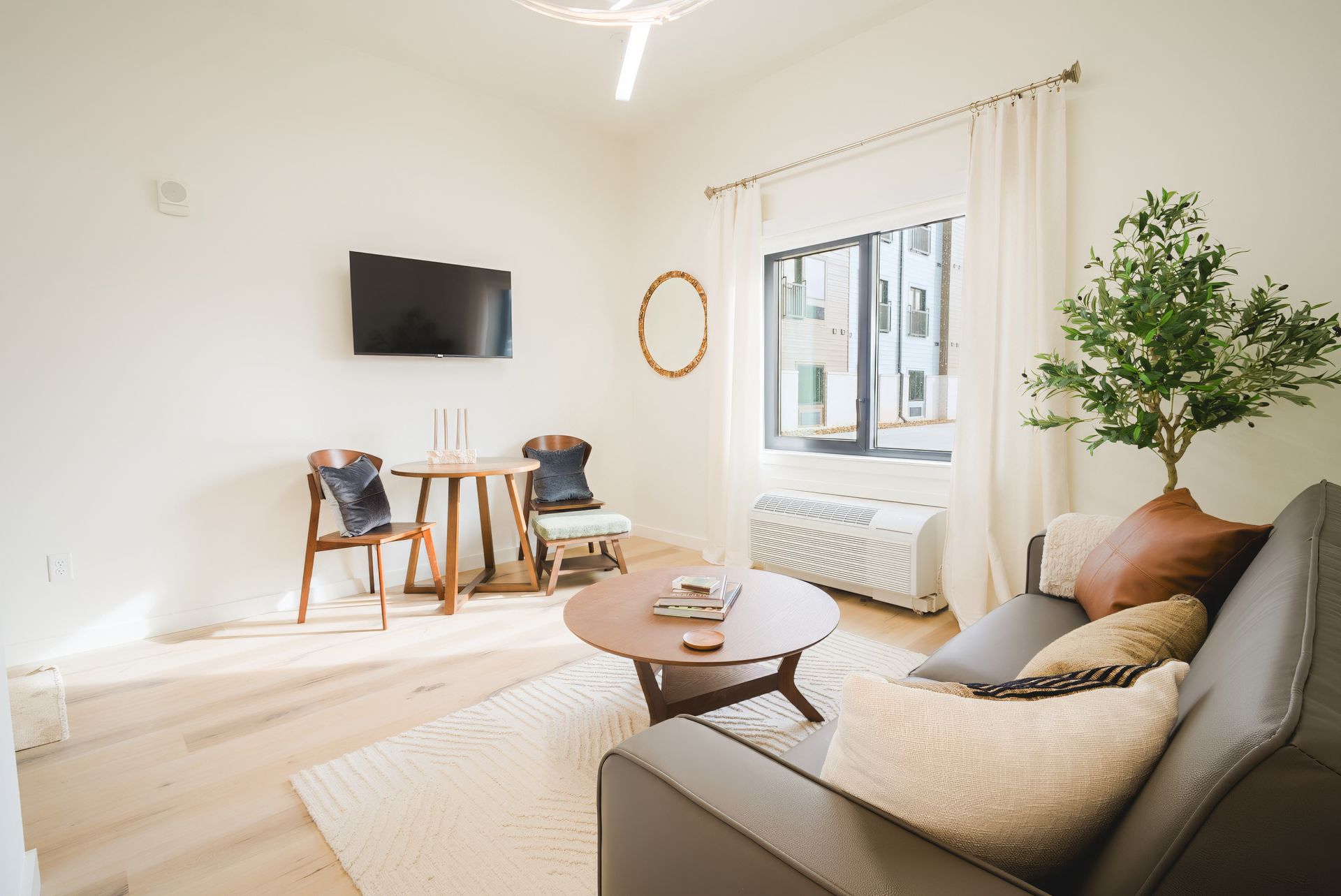 Fayetteville Apartment: 653 W 15th St.