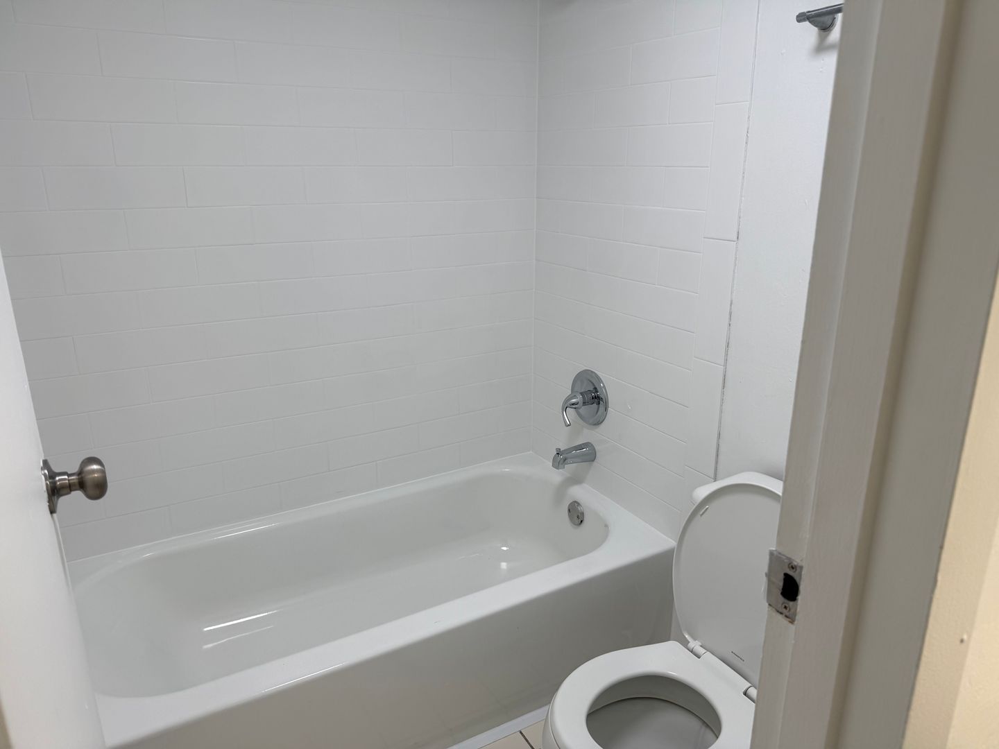 Gainesville Condo: M-107 2811 S.W. Archer Rd.