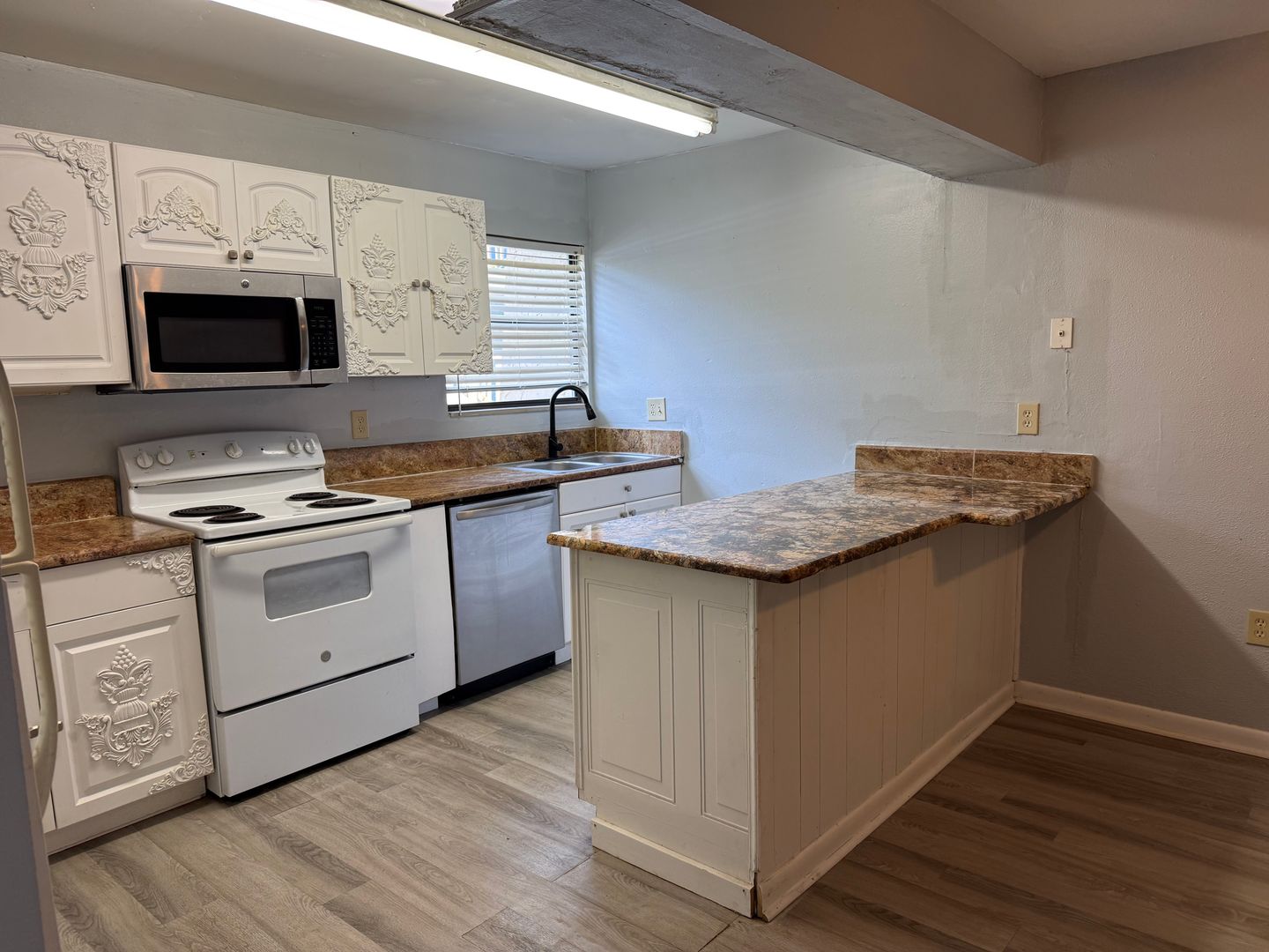 Gainesville Condo: U-171 2811 S.W. Archer Rd.
