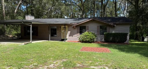 Spacious 3 Bedroom, 3 Bathroom Home with Screened Patio & Covered Carport in Alachua! – photo 1