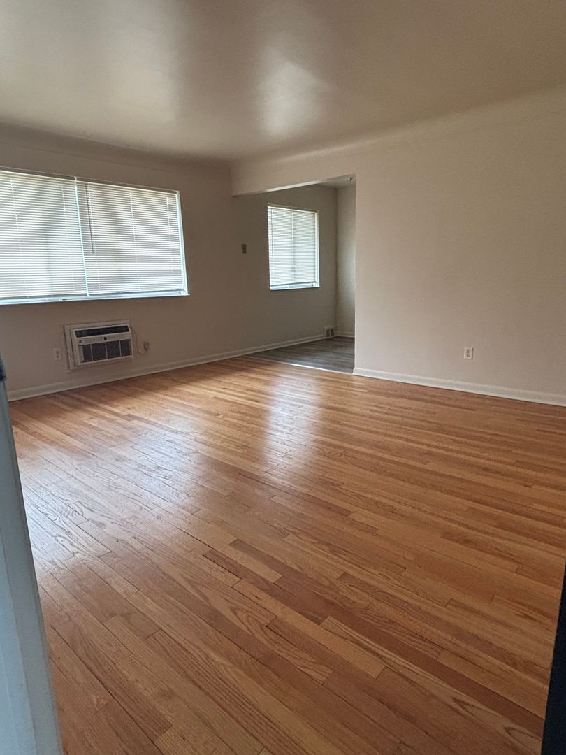 Warren Apartment: 29785 Lorraine
