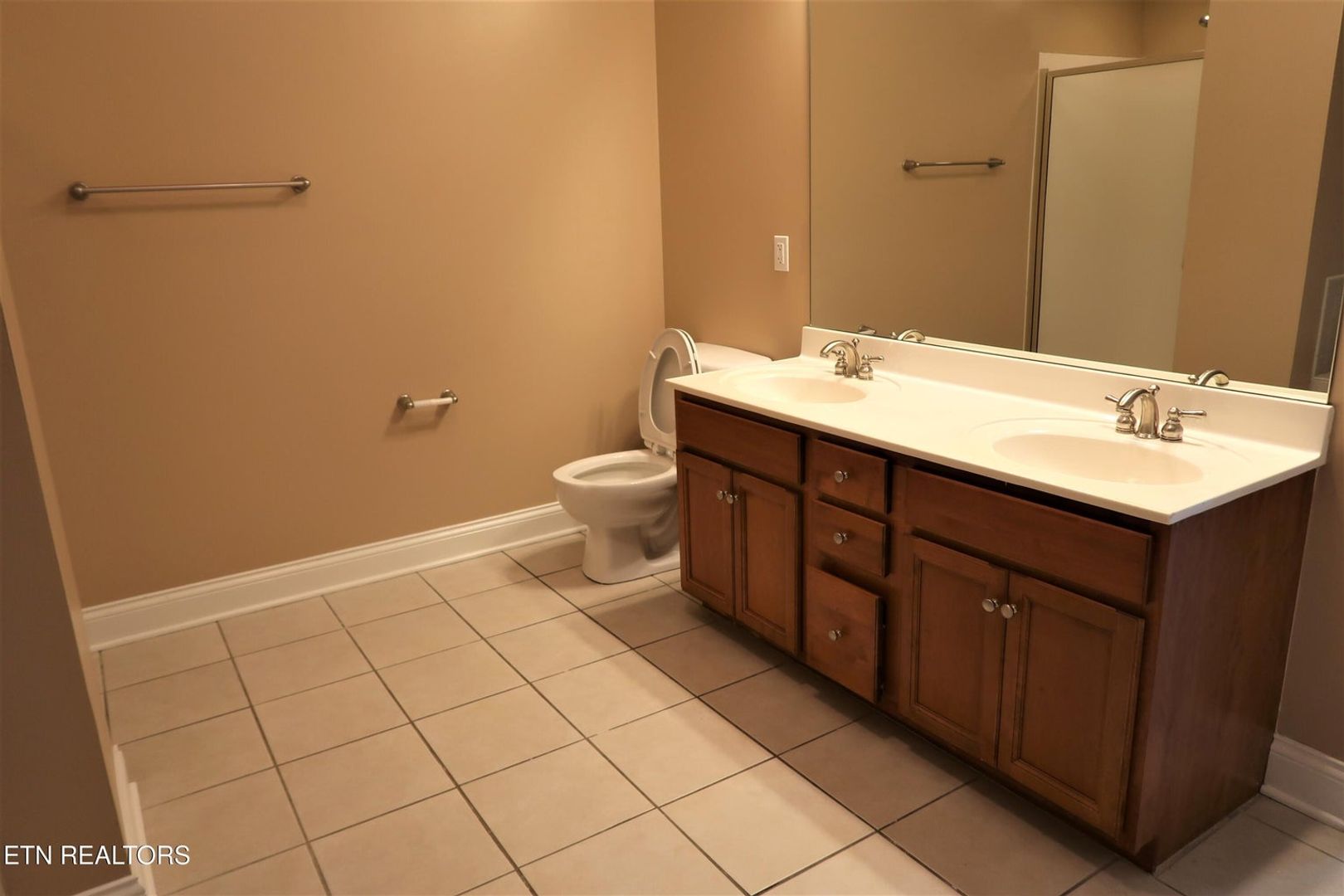 RIVER TOWNE CONDOMINIUMS, UNIT 202 7 of 12