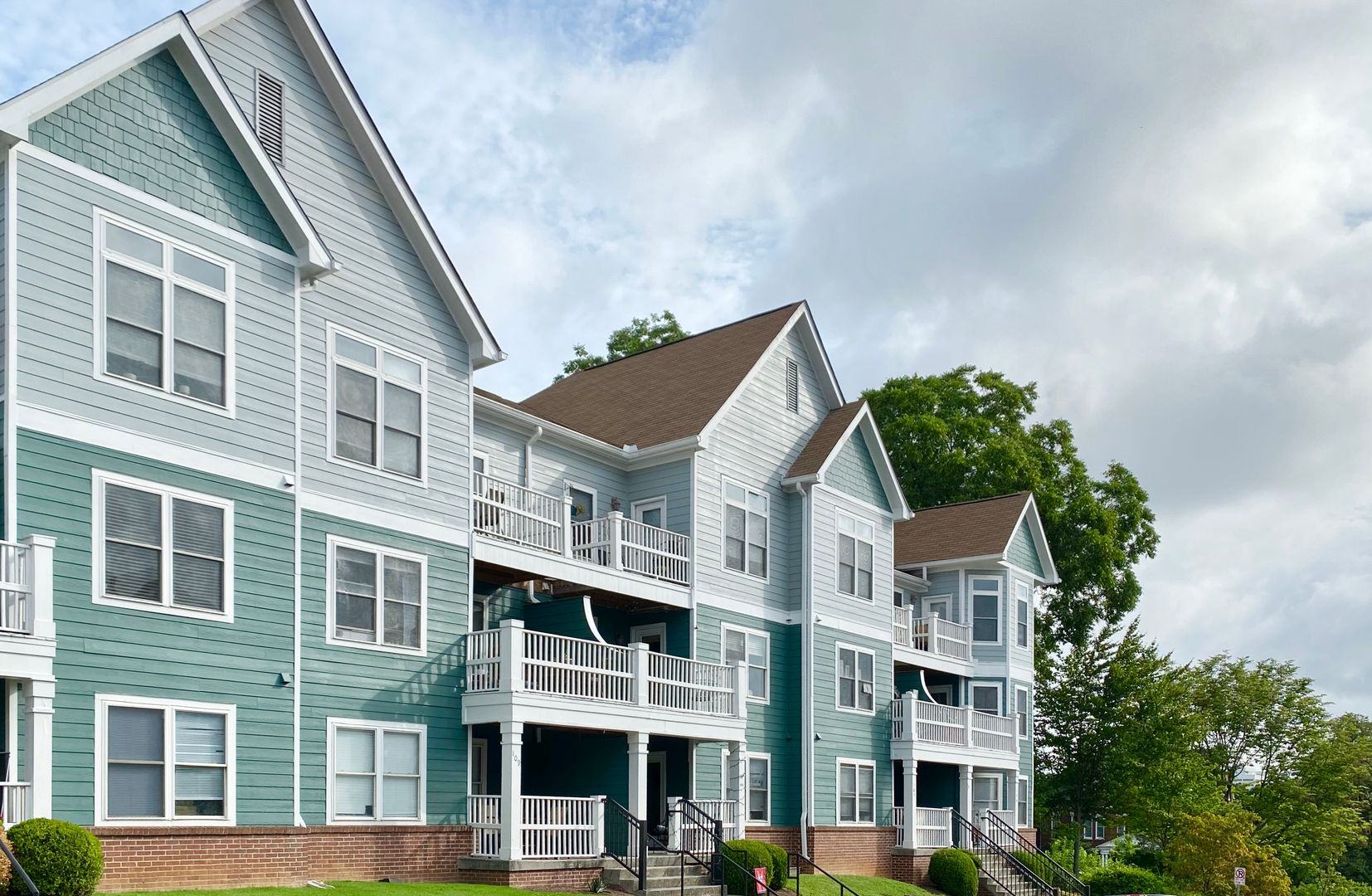 Knoxville House: 1517 Laurel Avenue, #301