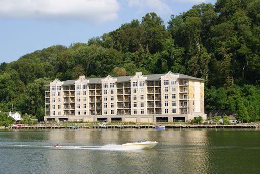 River Towne Condominium Unit 503 - Large condo for rent 3 bedrooms/2 baths. $2400/month – photo 1