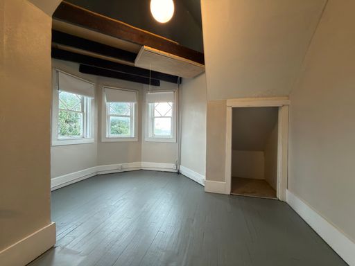 1221 Laurel Avenue #10 is a 2 bedroom/1 bath unit (3rd floor) Free on-site parking for tenants! – photo 1
