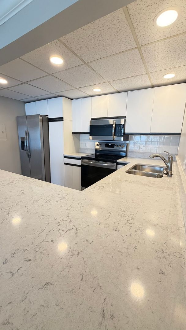 SULLINS RIDGE CONDOMINIUMS, UNIT 204 5 of 12