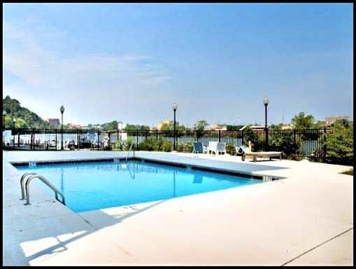 River Towne Condominiums: Available NOW for 12 month lease - Lock in this great price today! – photo 1