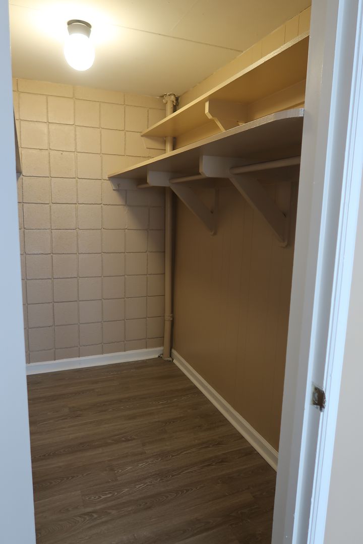 SULLINS RIDGE CONDOMINIUMS, UNIT 204 7 of 12