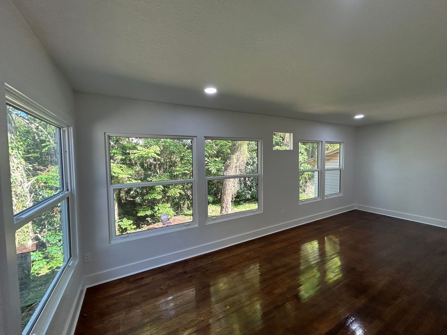 Gainesville House: 605 SW 9th St