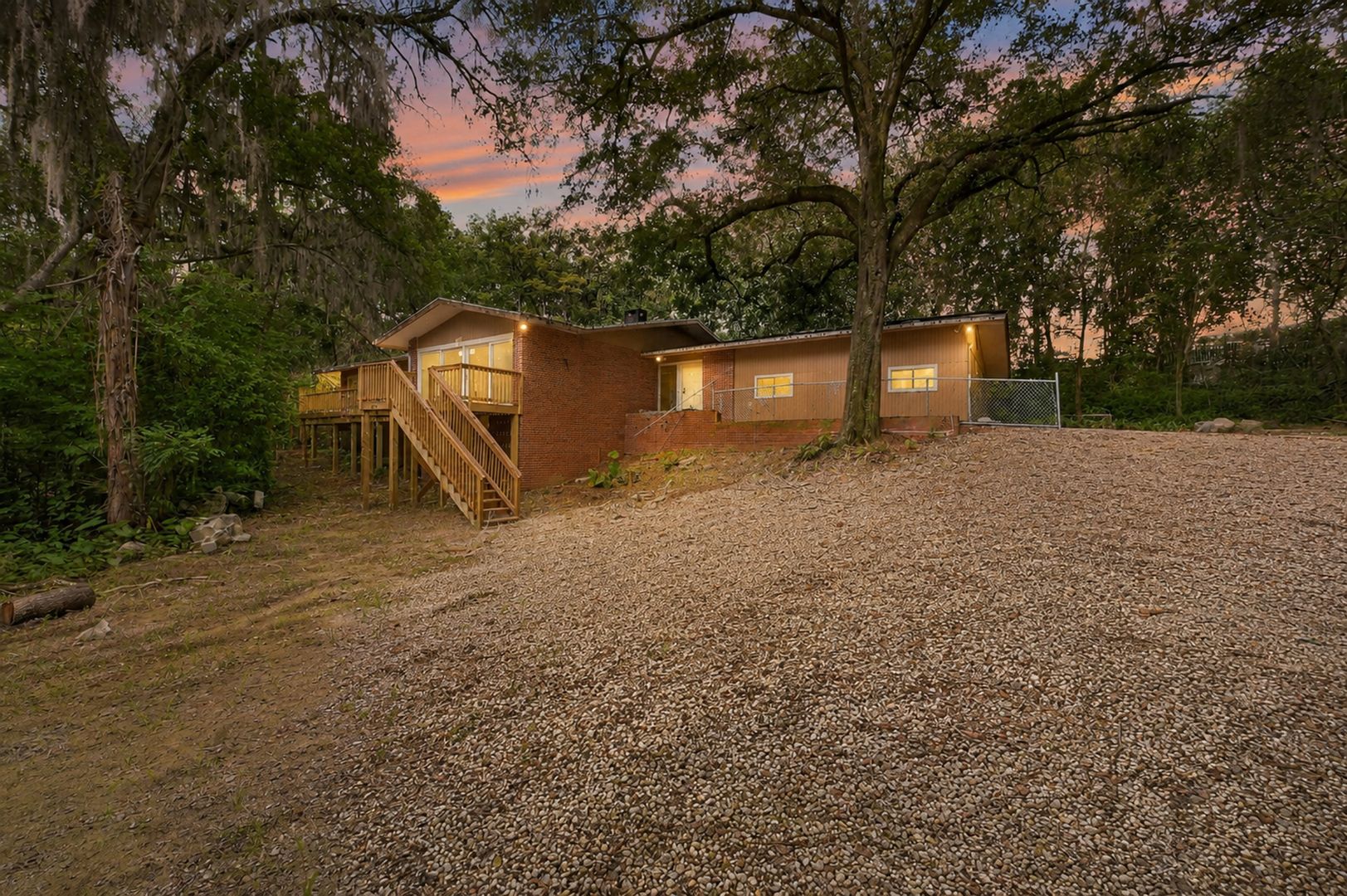 Gainesville House: 1000 SW 9th St