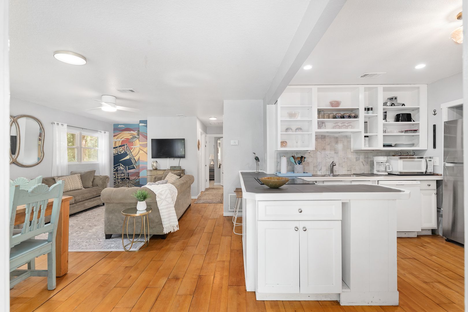 Gainesville House: 4311 SW 44th St