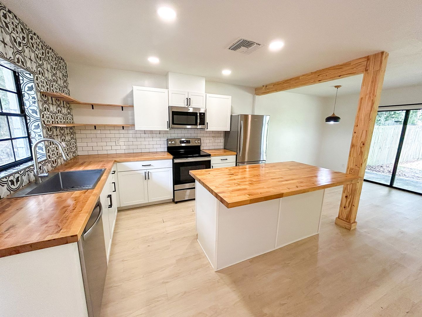 Gaineville Townhome: 1058 SW 6th Dr