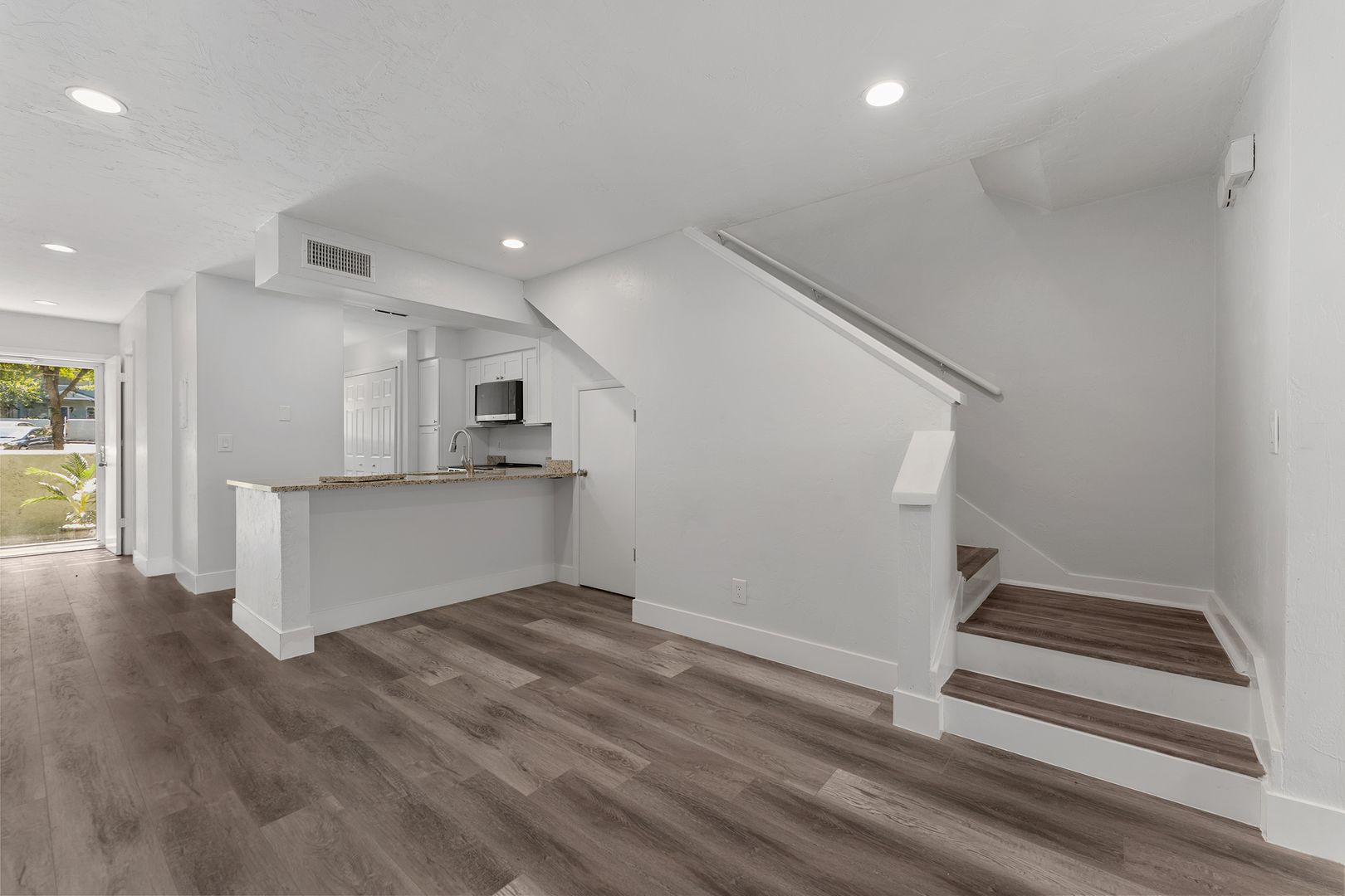 Gainesville Townhome: 4411 SW 34th St