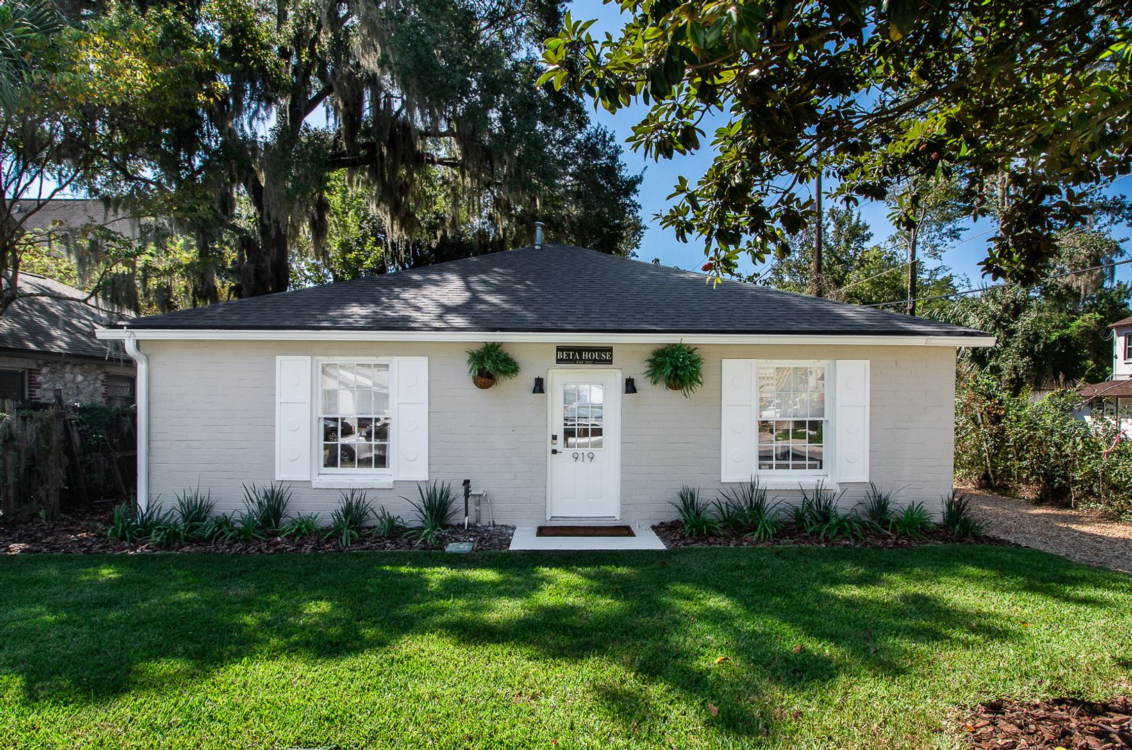 Gainesville Apartment: 919 SW 6th Ave