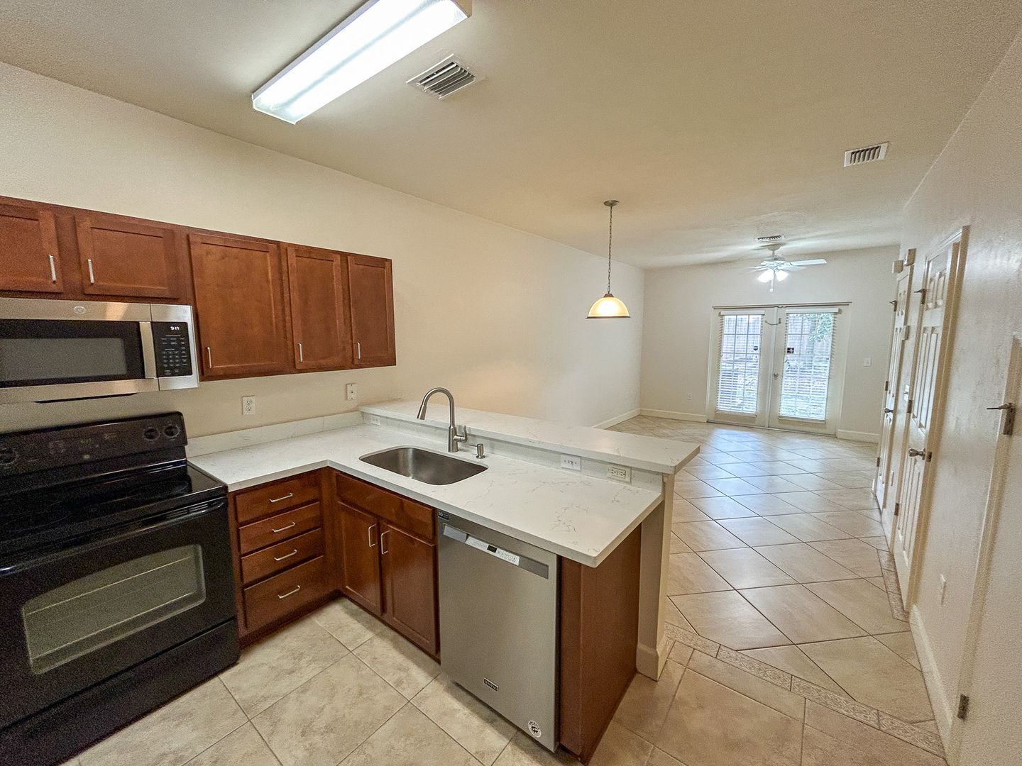 Gainesville Townhome: 2951 SW 35th Place