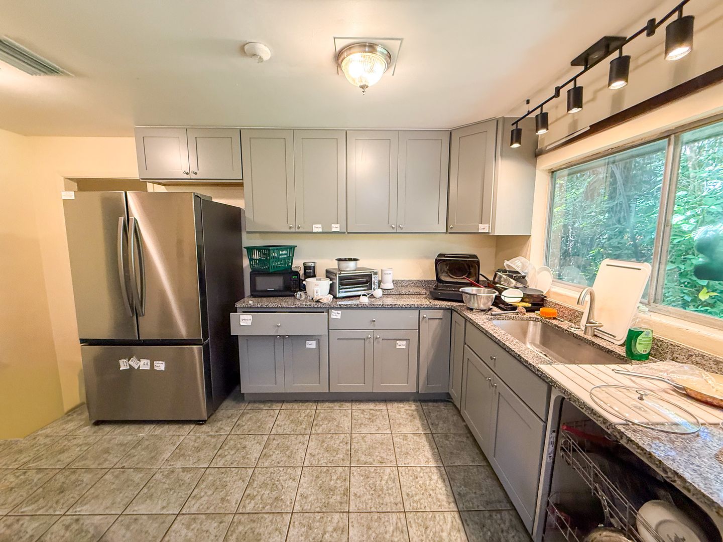 Gainesville House: 1000 SW 9th St