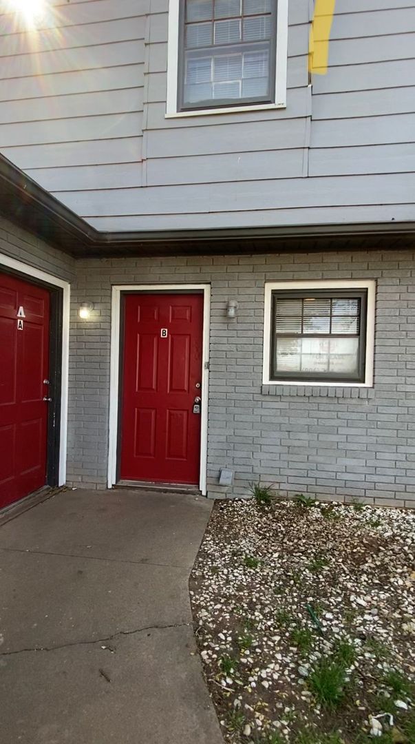 Lubbock Apartment: 2107 49th Street