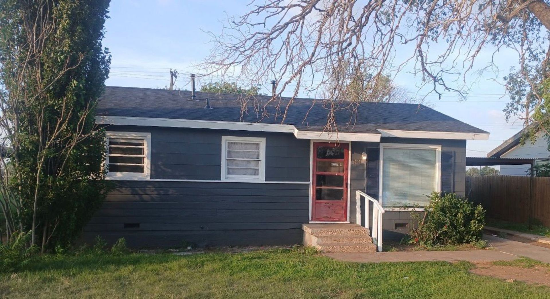 Lubbock House: 3016 East 3rd Place