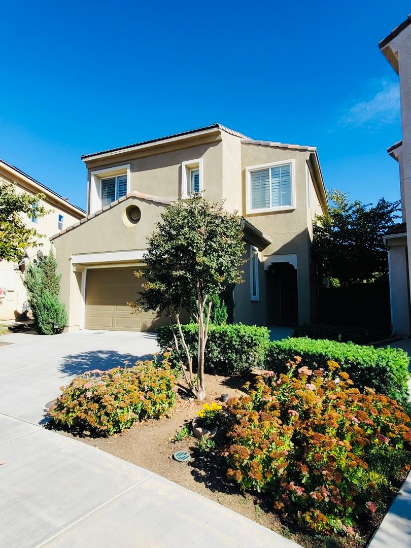Yucaipa House: 33893 Cansler Way