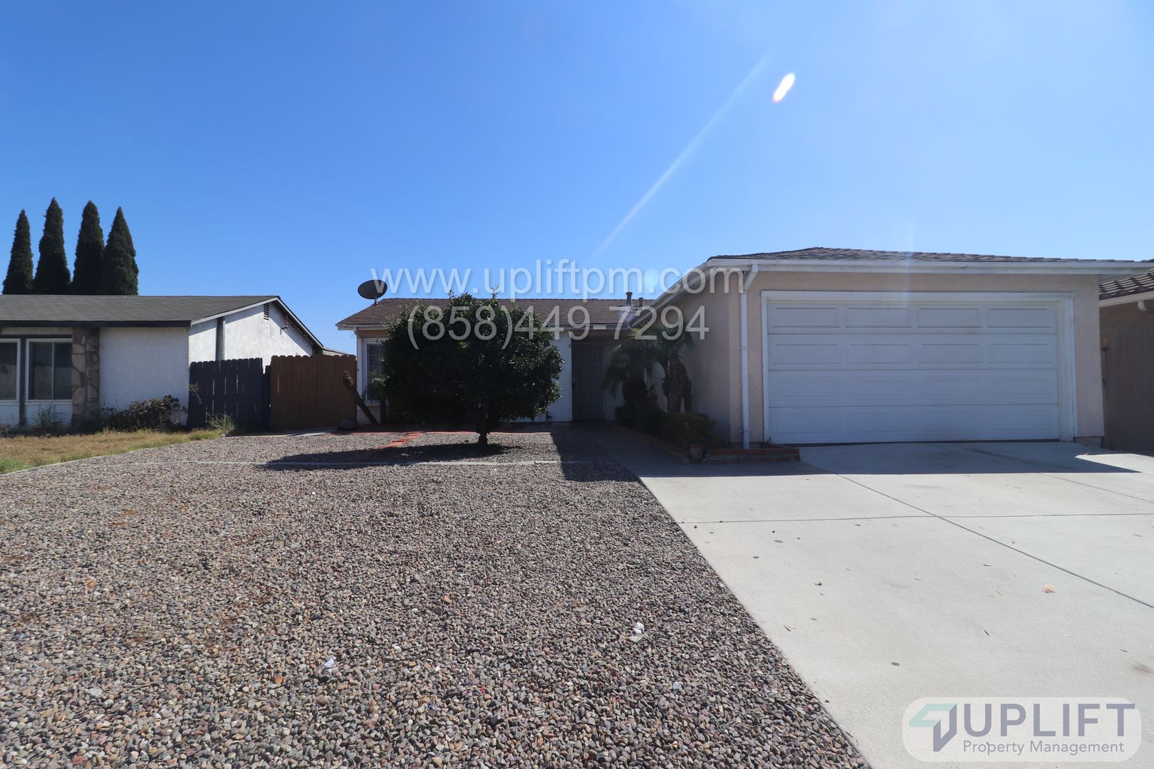 San Diego House: 8723 Hillery Dr