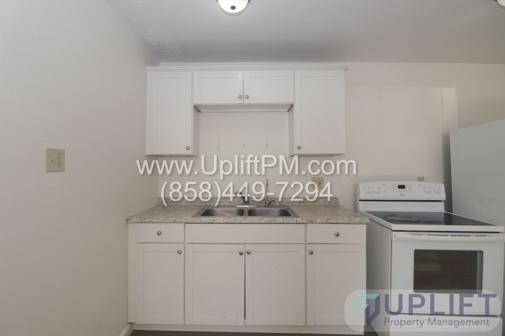 Ramona Apartment: 102 Ramona St