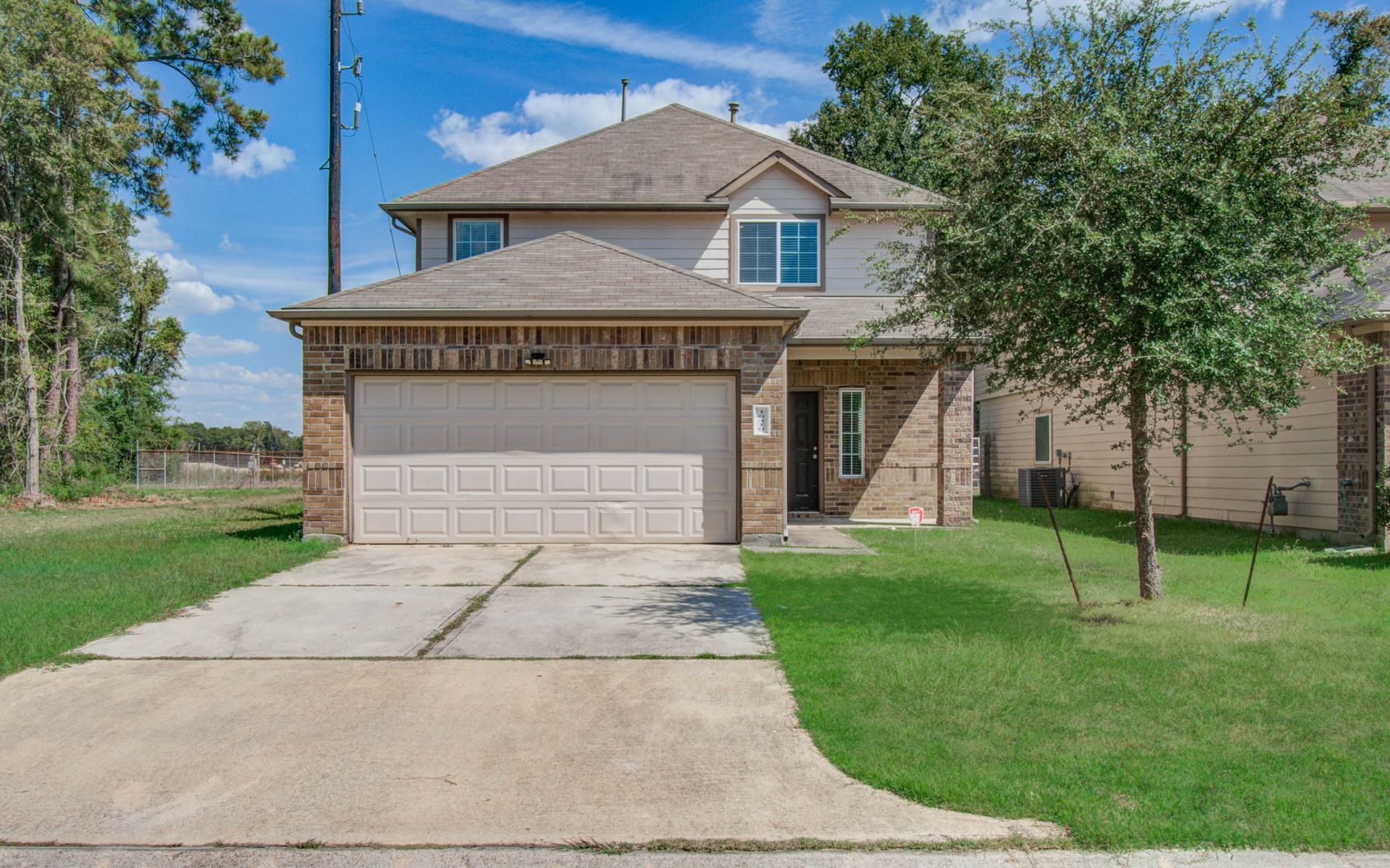 Houston House: 10410 Solitude Way,