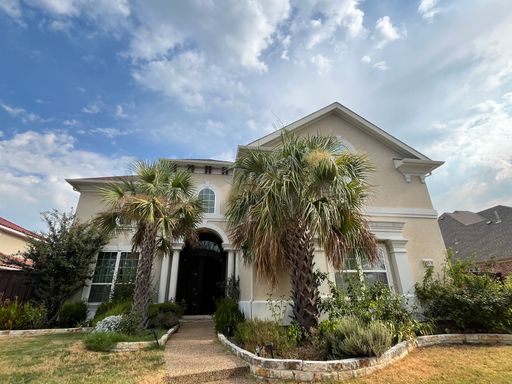 Stunning 5-Bedroom Home in Prestigious Gated Community in Frisco! – photo 1