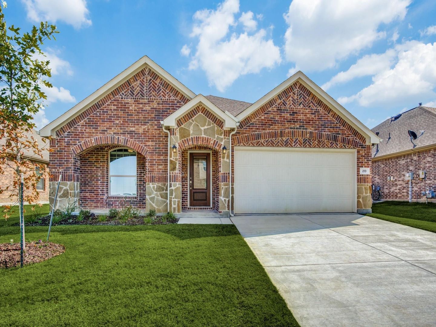 Anna House: 213 Cedar Canyon Dr