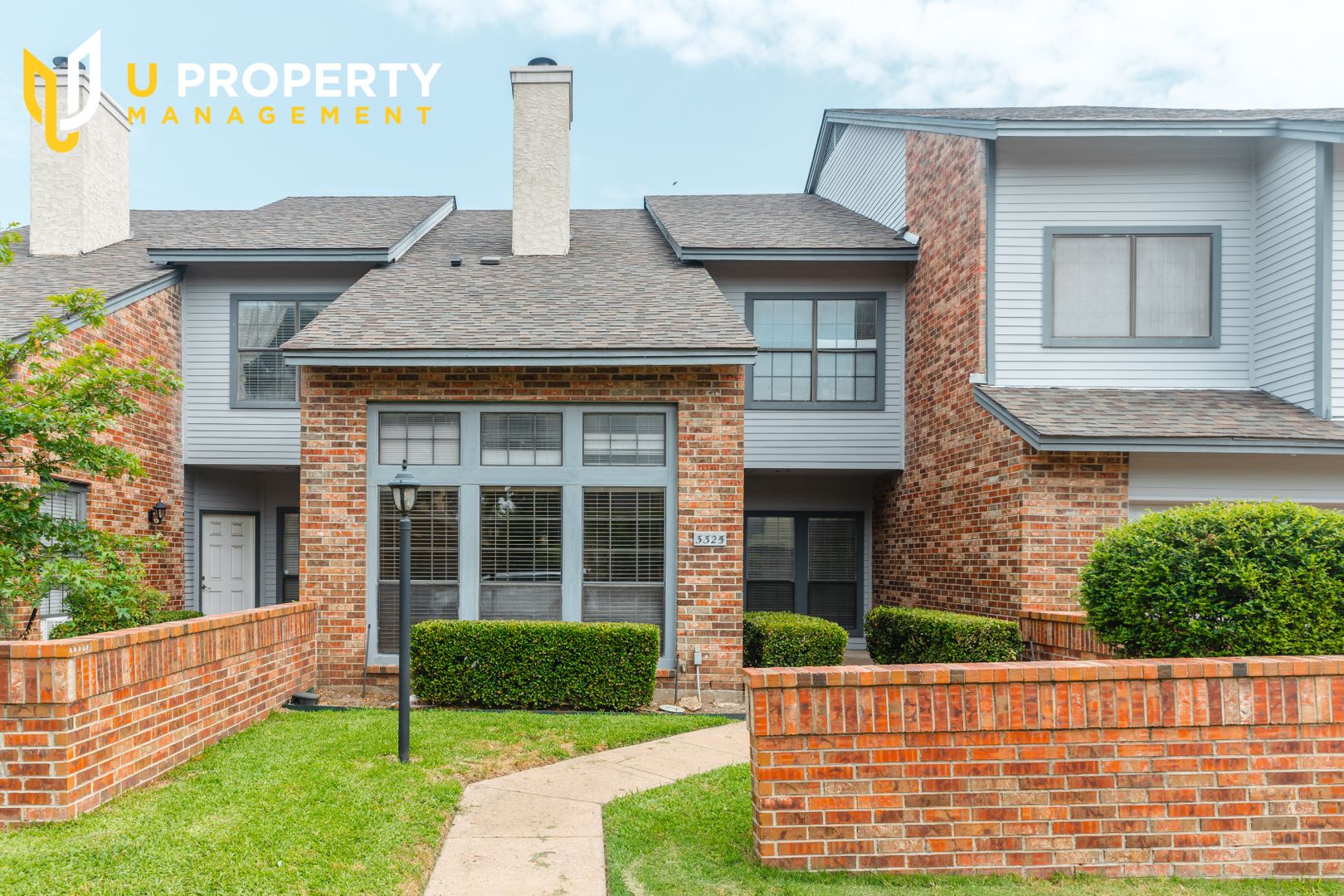 Plano Townhome: 3325 Devonshire Dr