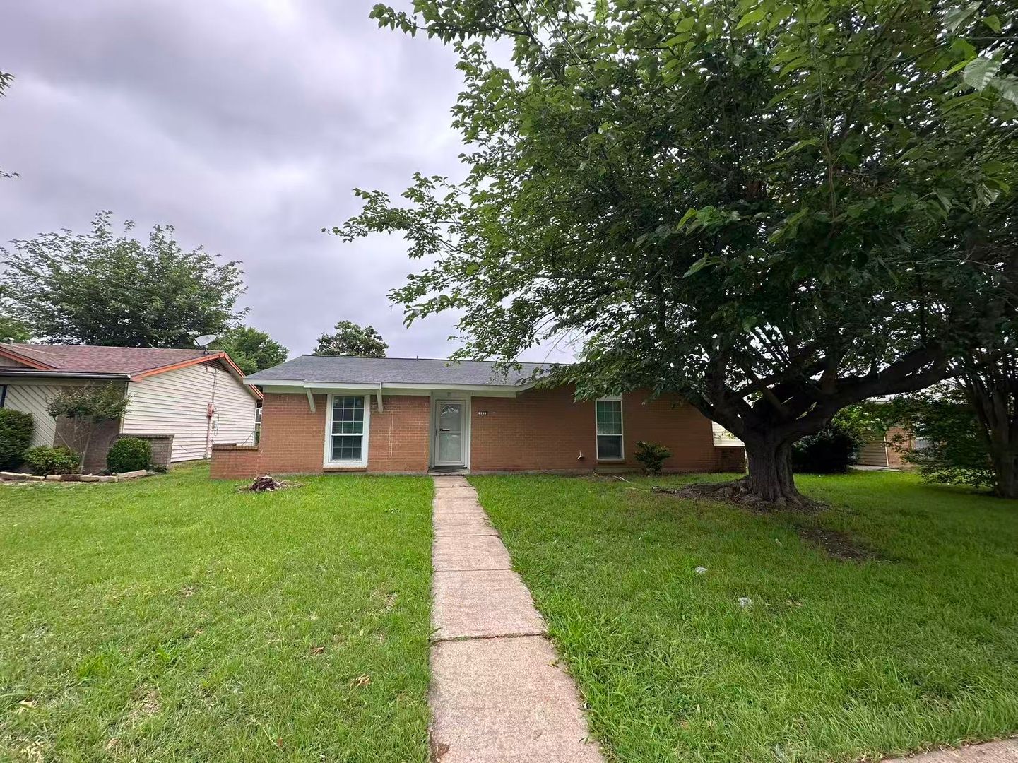 Allen House: 901 Wandering Way Drive