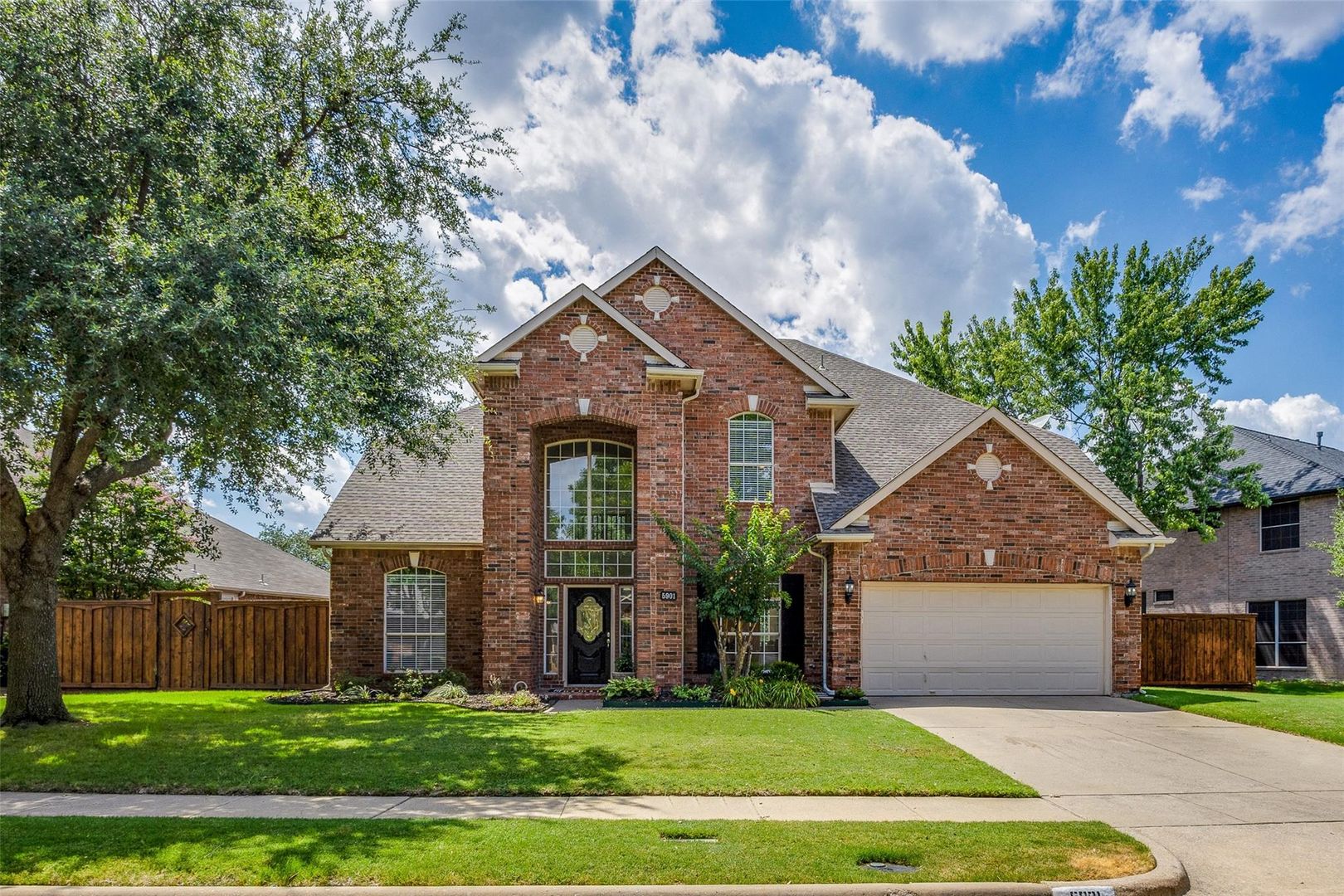 Frisco House: 5901 Norfolk Ln