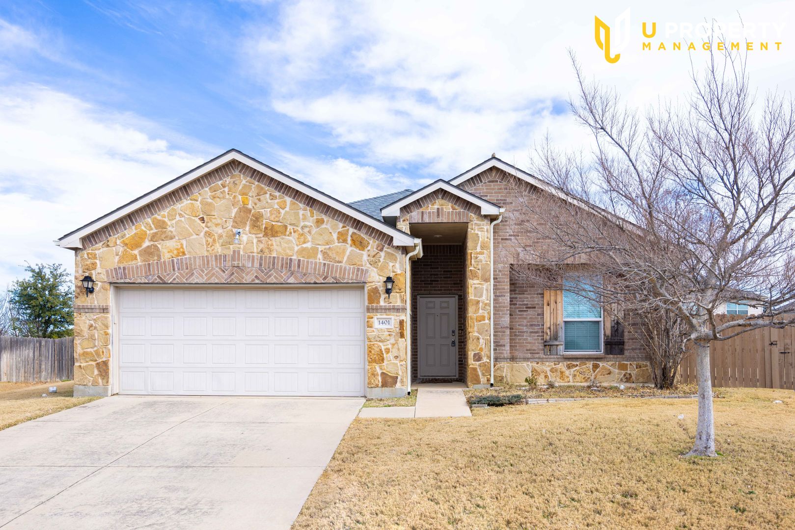 Little Elm House: 1401 Nicholas Lane