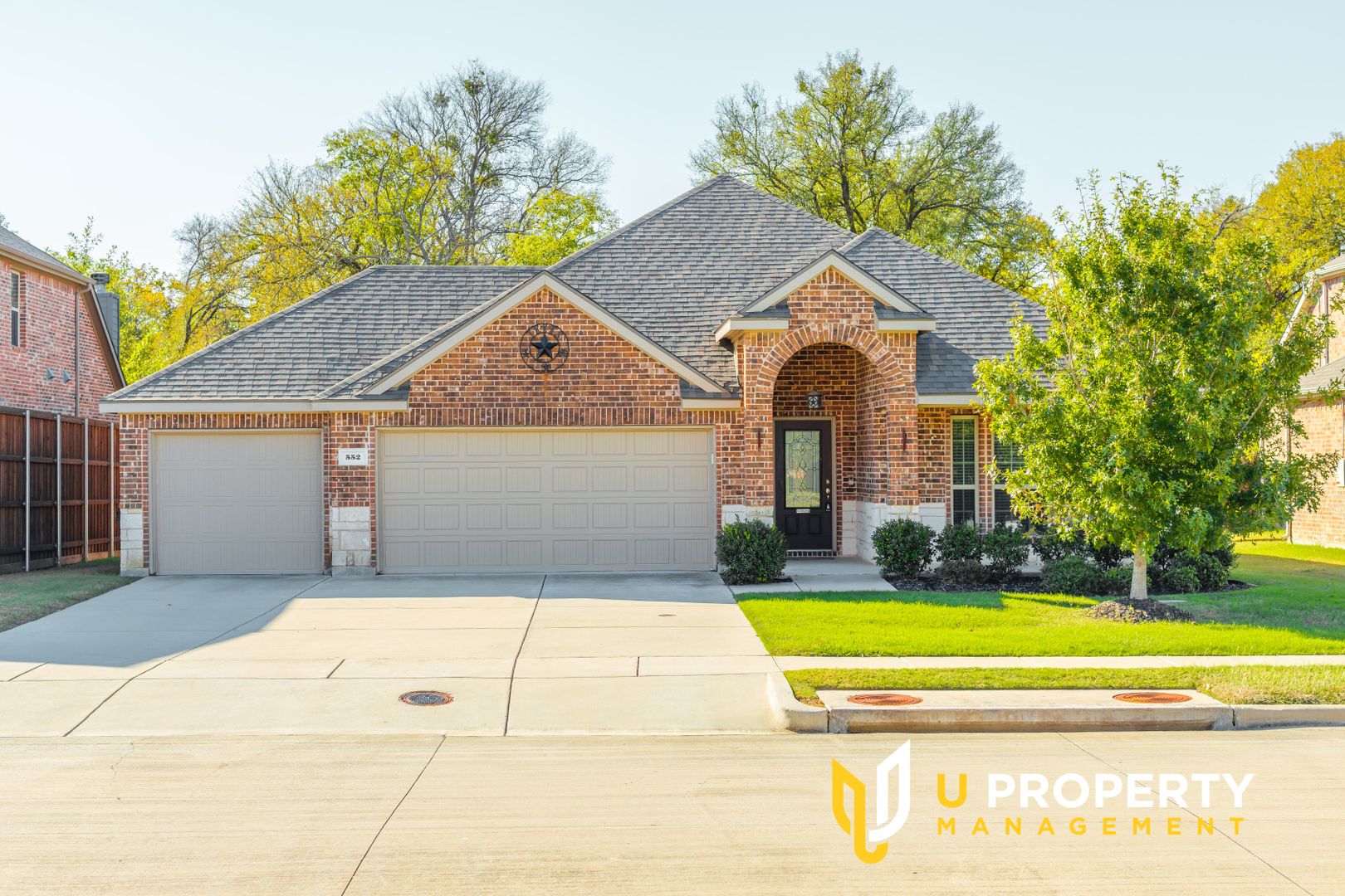 Oak Point House: 552 Indian Hill Drive