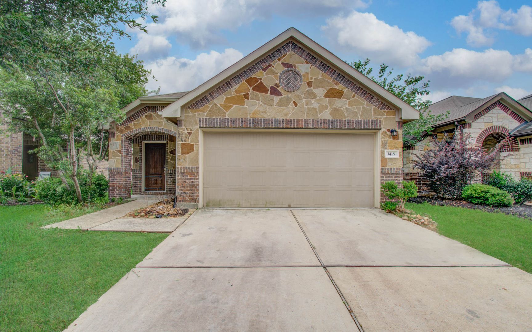 Houston House: 1418 Spencer Glen Lane