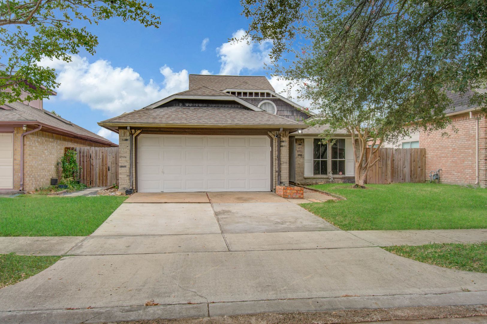 Houston House: 6823 Puerta Vista Ln