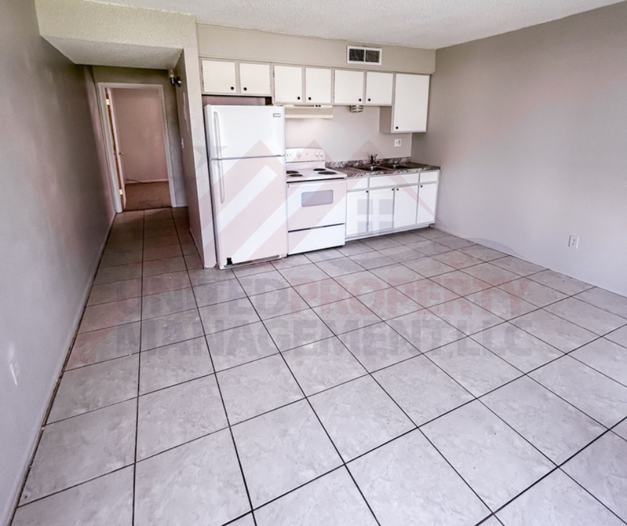 Carlsbad Apartment: 1018 Lamont