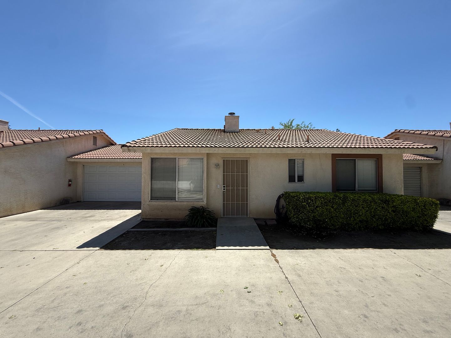 Bakersfield House: 2800 Gosford Rd