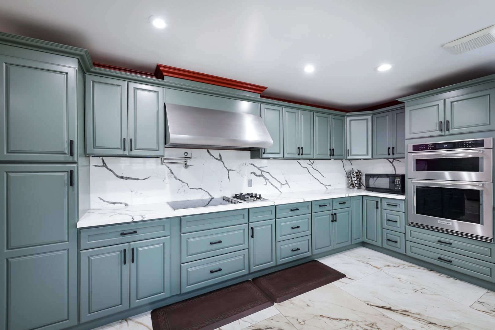 Bakersfield House: 10418 Brimhall Rd.