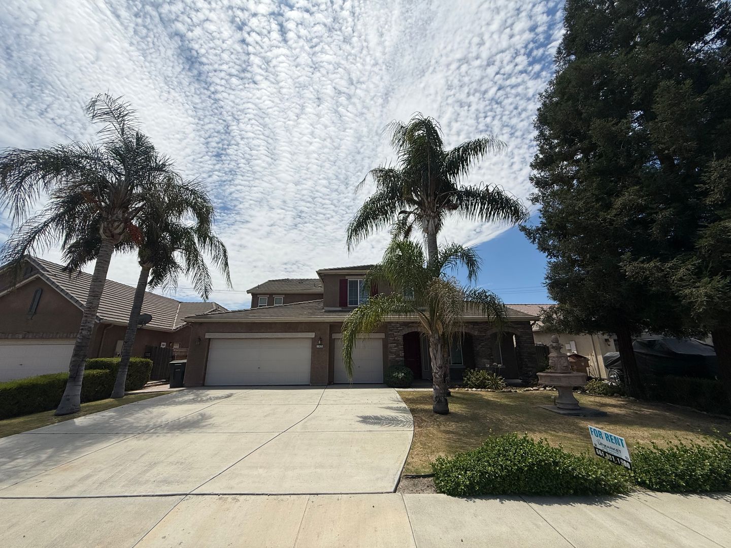 Bakersfield House: 11425 Mondego Drive