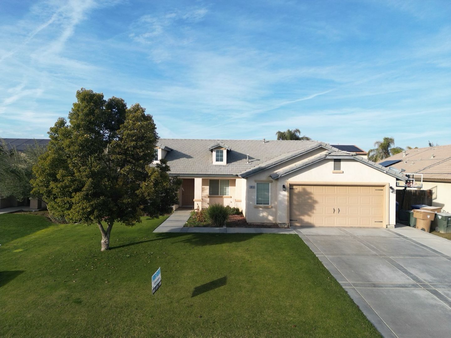 Bakersfield House: 10818 Valverde Dr