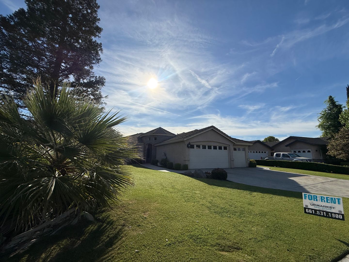 Bakersfield House: 802 Windsor Park Dr