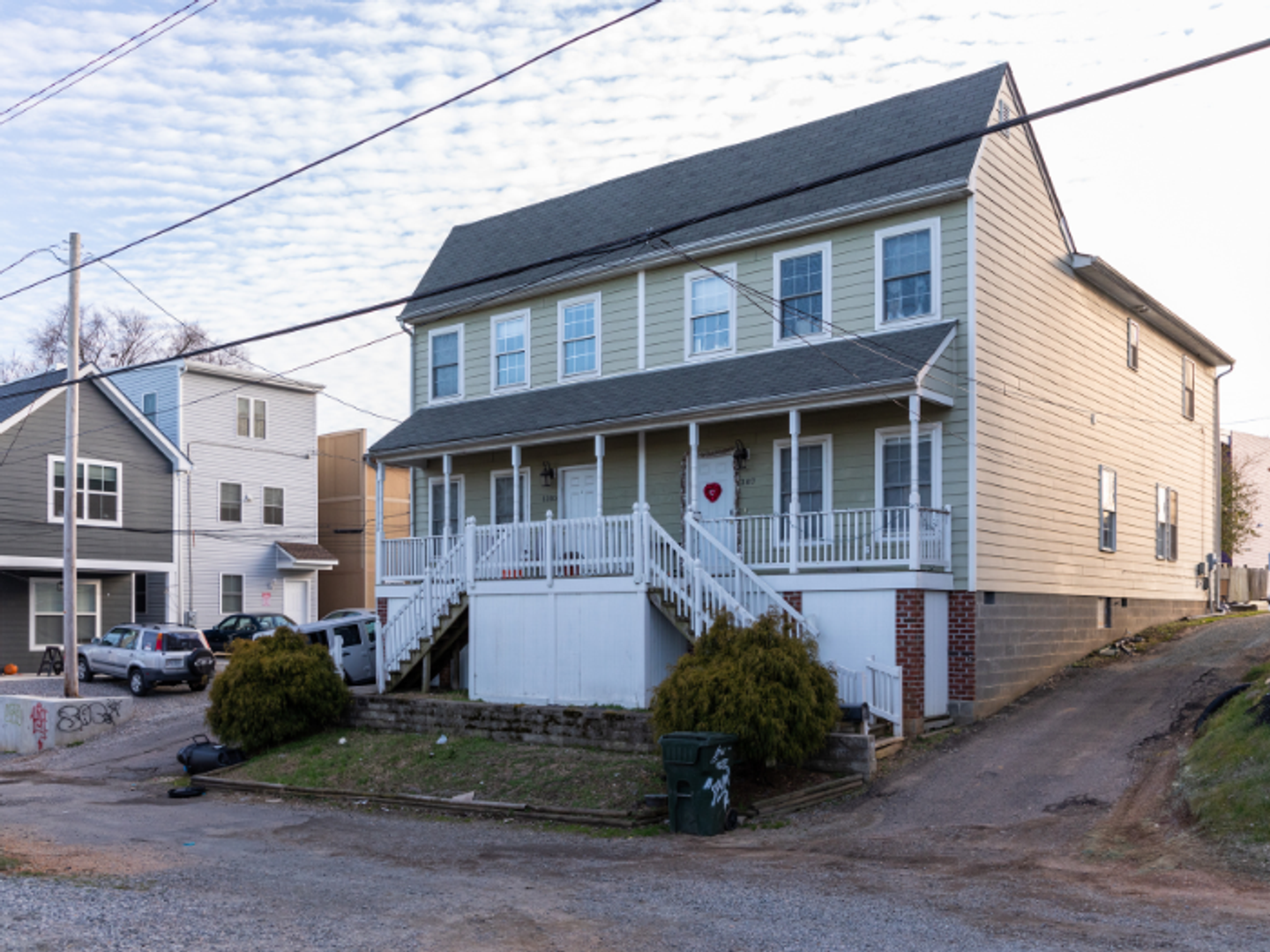 Richmond Apartment: 1305 Catherine St.