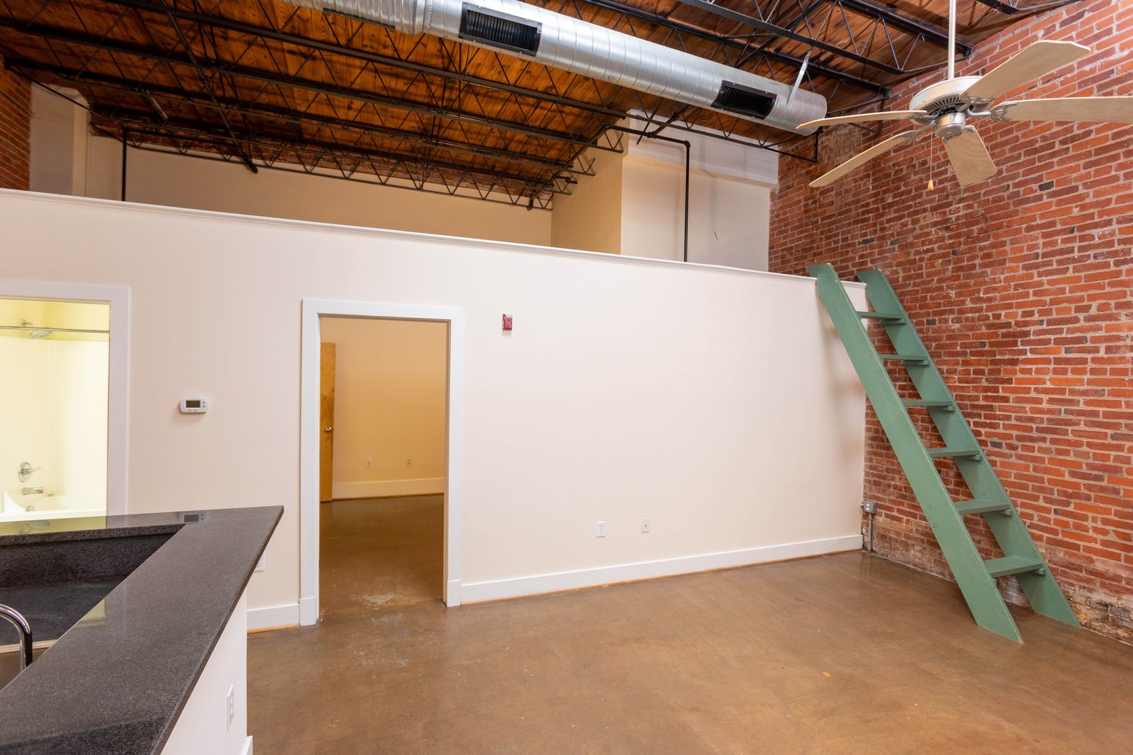 Richmond Apartment: 1201 W Clay St