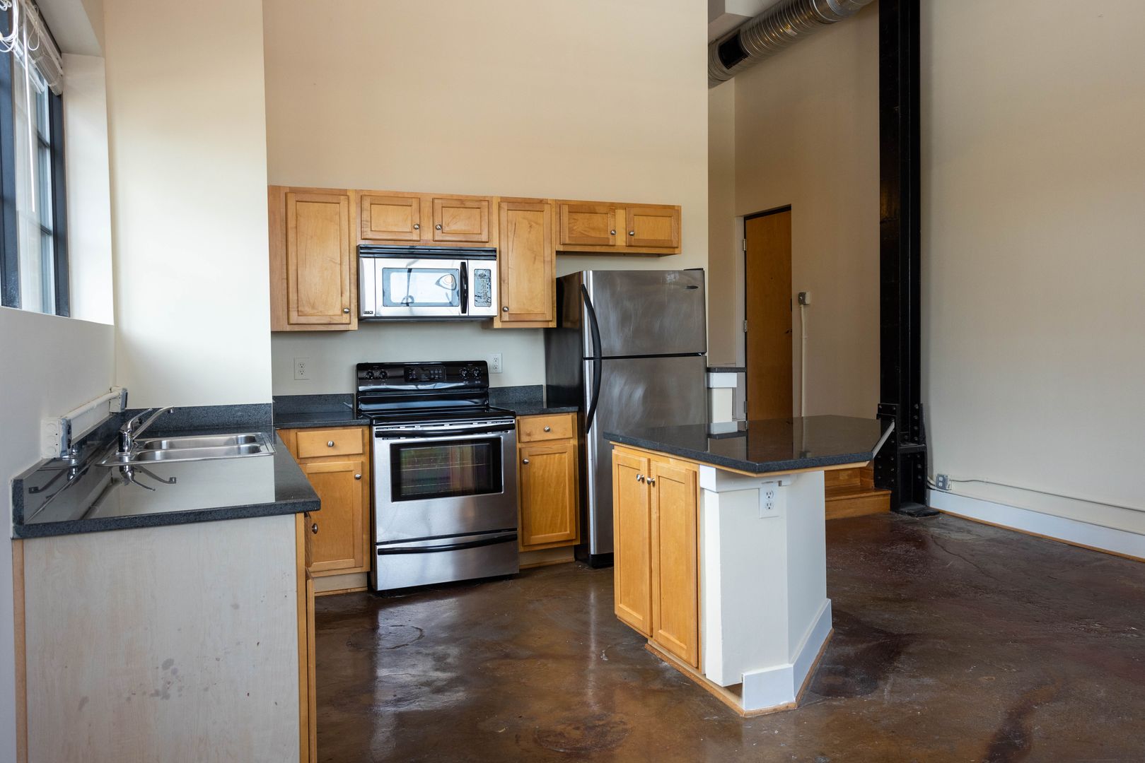 Richmond Apartment: 1201 W Clay St