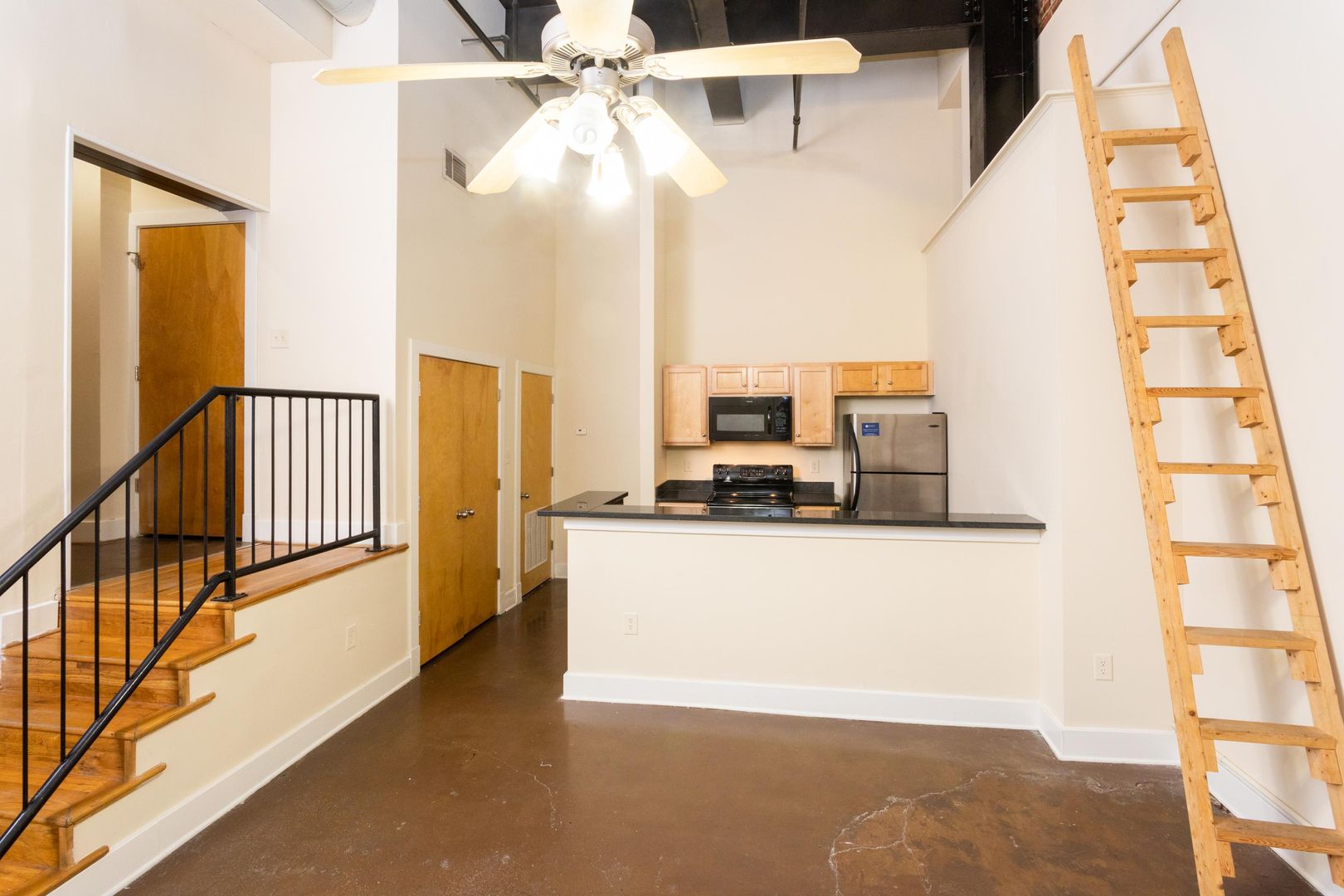 Richmond Apartment: 1201 W Clay St