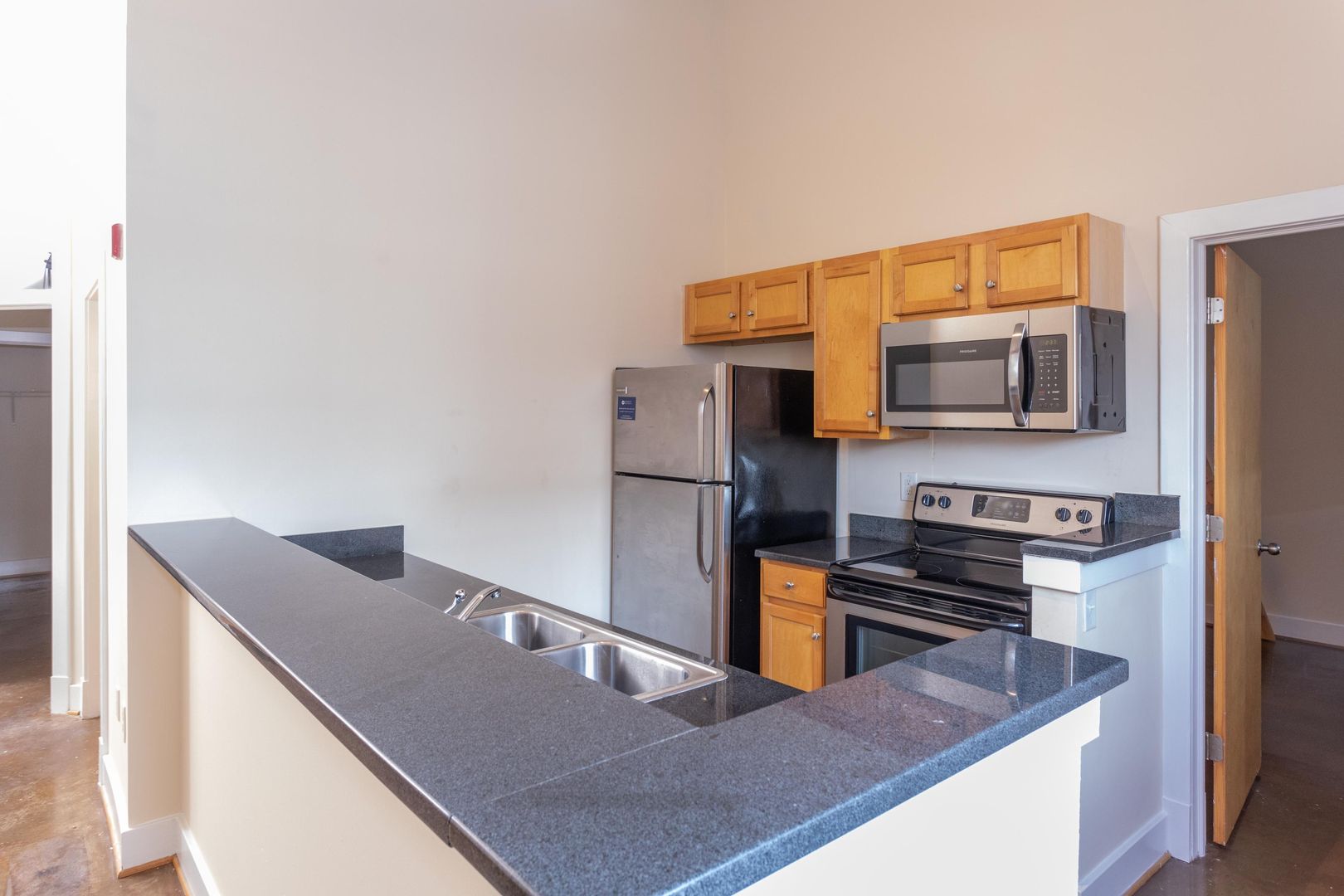 Richmond Apartment: 1201 W Clay St