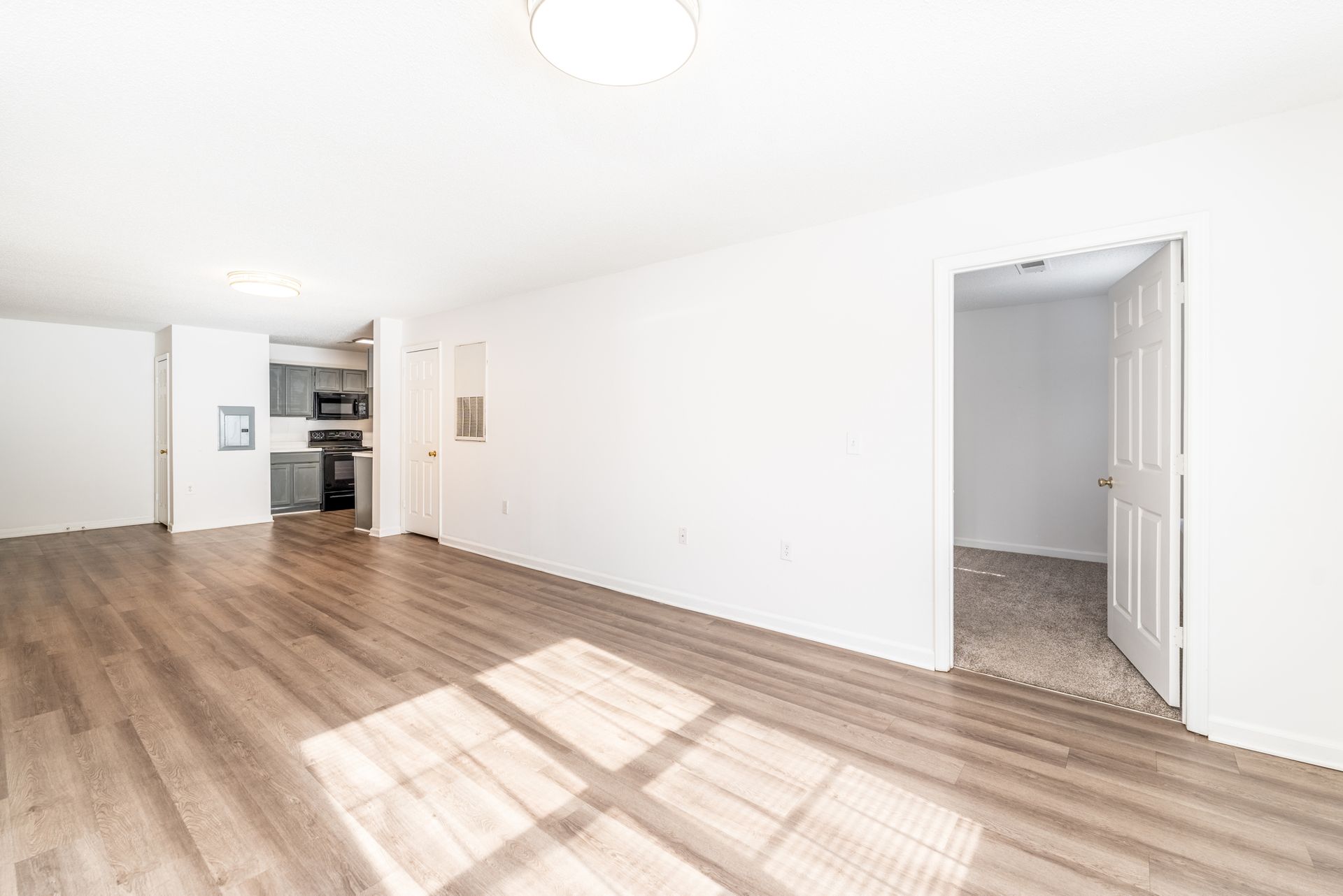 Reynolds Place Apartments 6 of 12